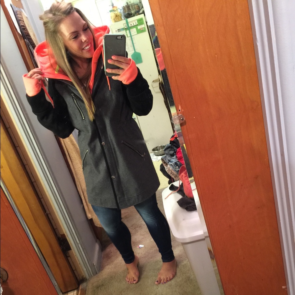 Express Hooded Wool Jacket